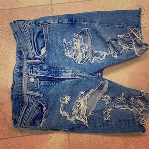 Levi’s denim shorts